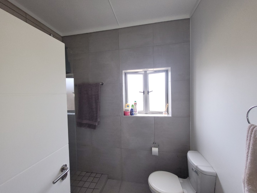 2 Bedroom Property for Sale in Pacaltsdorp Western Cape